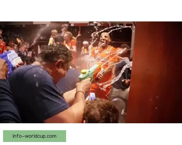 康大名帅赫尔利带队四年三度闯全美冠军赛击败伊利诺伊晋级