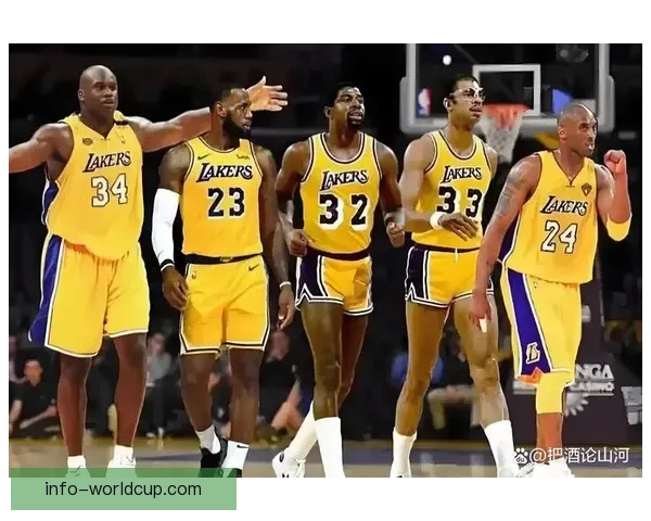 詹姆斯三项数据全能表现成历史第一 湖人双核联手创57年新纪录