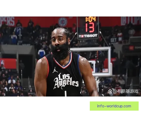 詹姆斯再现哈登三分尴尬 十投全失创NBA新纪录