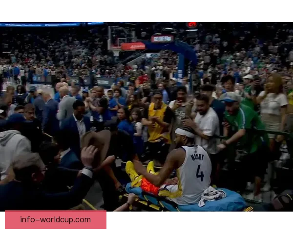 科尔谈穆迪伤势严重 球迷和队友共同祈愿康复